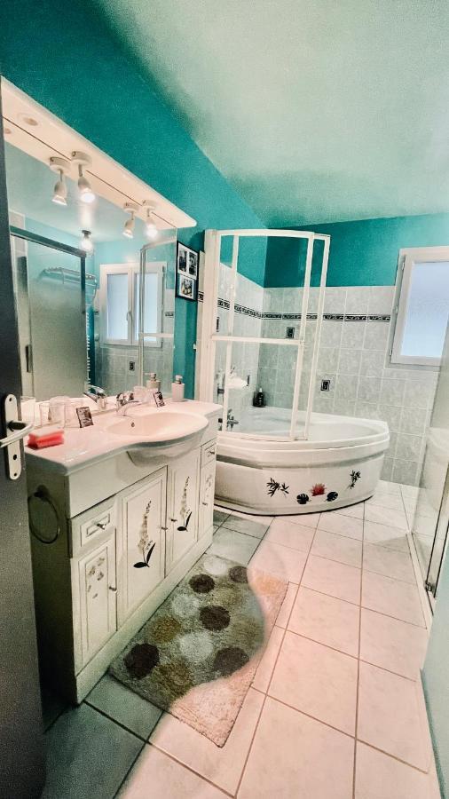 Maison Spacieuse A Deux Pas De La Plage Roscanvel Ngoại thất bức ảnh